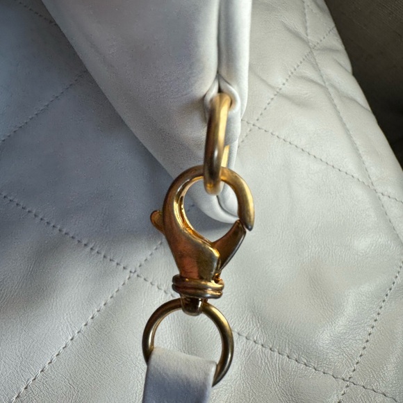 CHANEL SMALL 22 HANDBAG - Picture 14 of 15